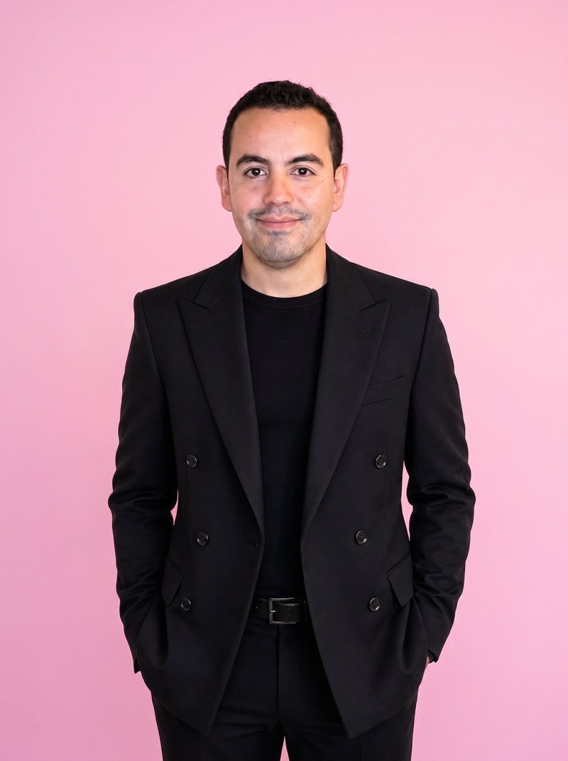 César González